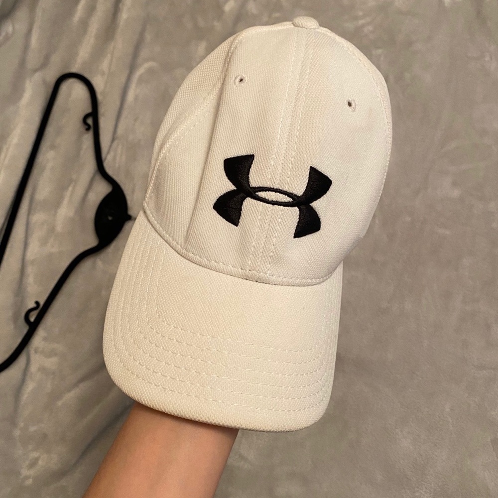 Under Armour Men's Blitzing II Cap baseball hat
